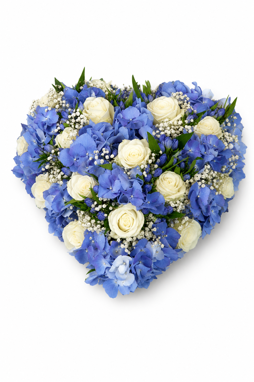 Hjertedekoration i blå og hvide nuancer med hortensia og roser